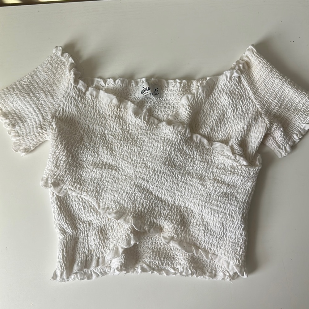 White off the shoulder scrunchy crop top